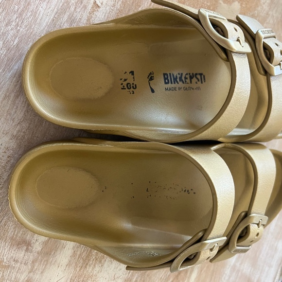 Birkenstock Gold Sandal - Picture 4 of 9